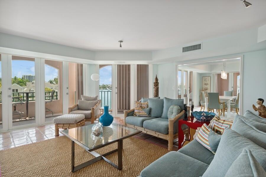 Mizner Court - Residential