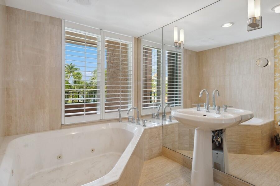 Mizner Court - Residential