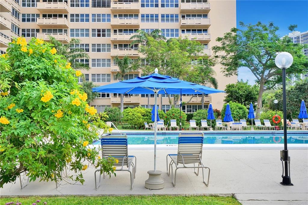 Coral Ridge Towers South - Residential