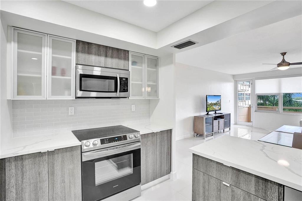 Coral Ridge Towers South - Residential