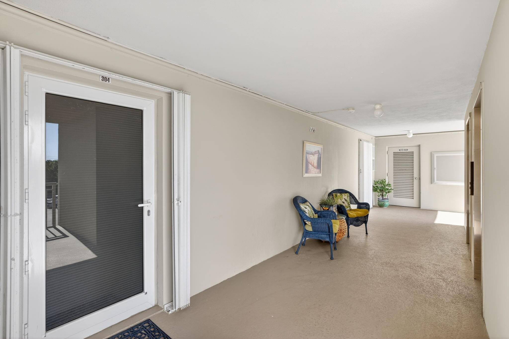 2611 N Riverside Drive 304