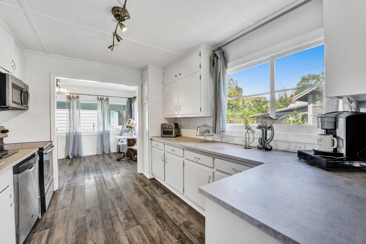 LAKE WORTH TOWN OF - Residential Income