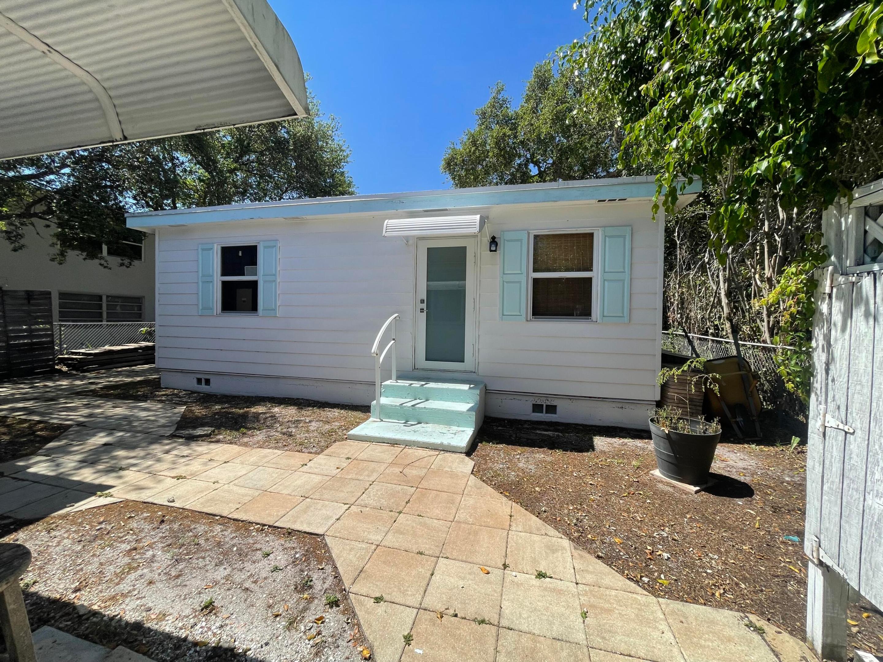 LAKE WORTH TOWN OF - Residential Income