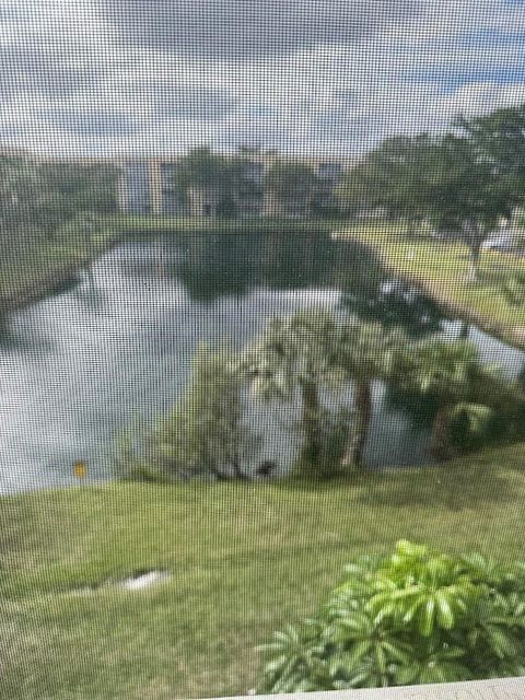 A home in Lauderdale Lakes