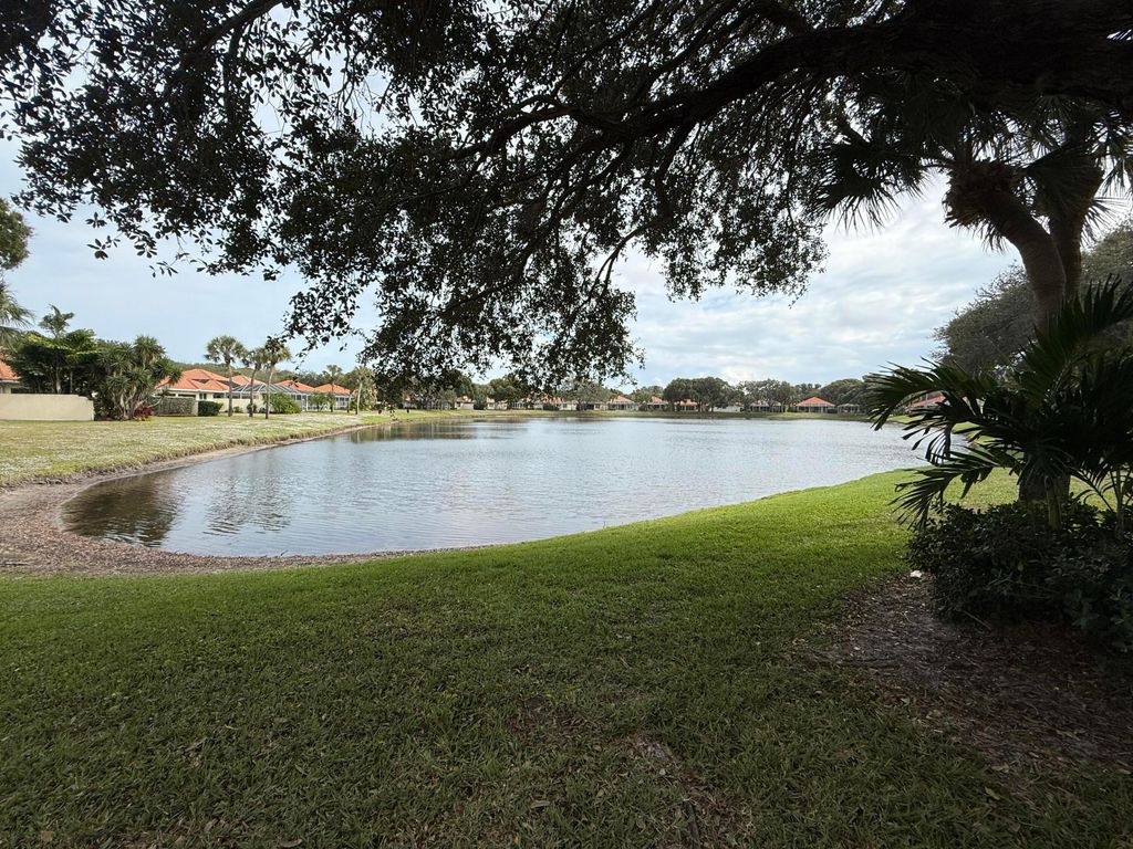 Photo of 222 E Tall Oaks Circle, Palm Beach Gardens, FL 33410 (MLS # R11149575)