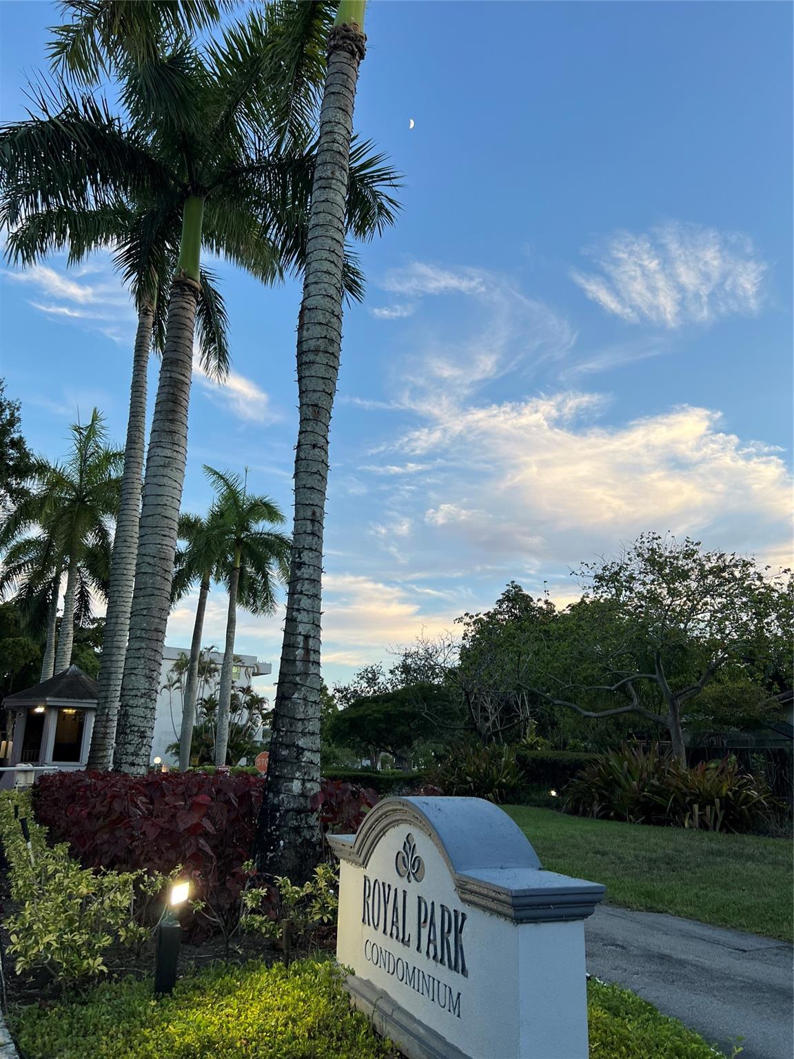 Welcome to Royal Park. This is a fantastic 2nd floor corner apt. in move-in condition & one of the best-priced units available in this 671-unit VA approved waterfront community. There's nothing to fix or update here! The unit is freshly painted, has neutral matching tile throughout, impact windows, newer all-white appliances, cold a/c & super clean! The master bedrm includes an ensuite bath w/ window & both bedrooms have walk in closets + extra windows to let in plenty of natural light. Sit, relax & enjoy your private 13' screened lanai with brand-new shutters. Got 2 pets? No problem! Bring them along & embrace the easy life, Easterlin Pk is next-door & the dog park is across the st. Maint. includes 24/7 sec., cable, water, 3 pools, clubhouse, gym, bike/xtra storage & billiards. NEW ROOF!