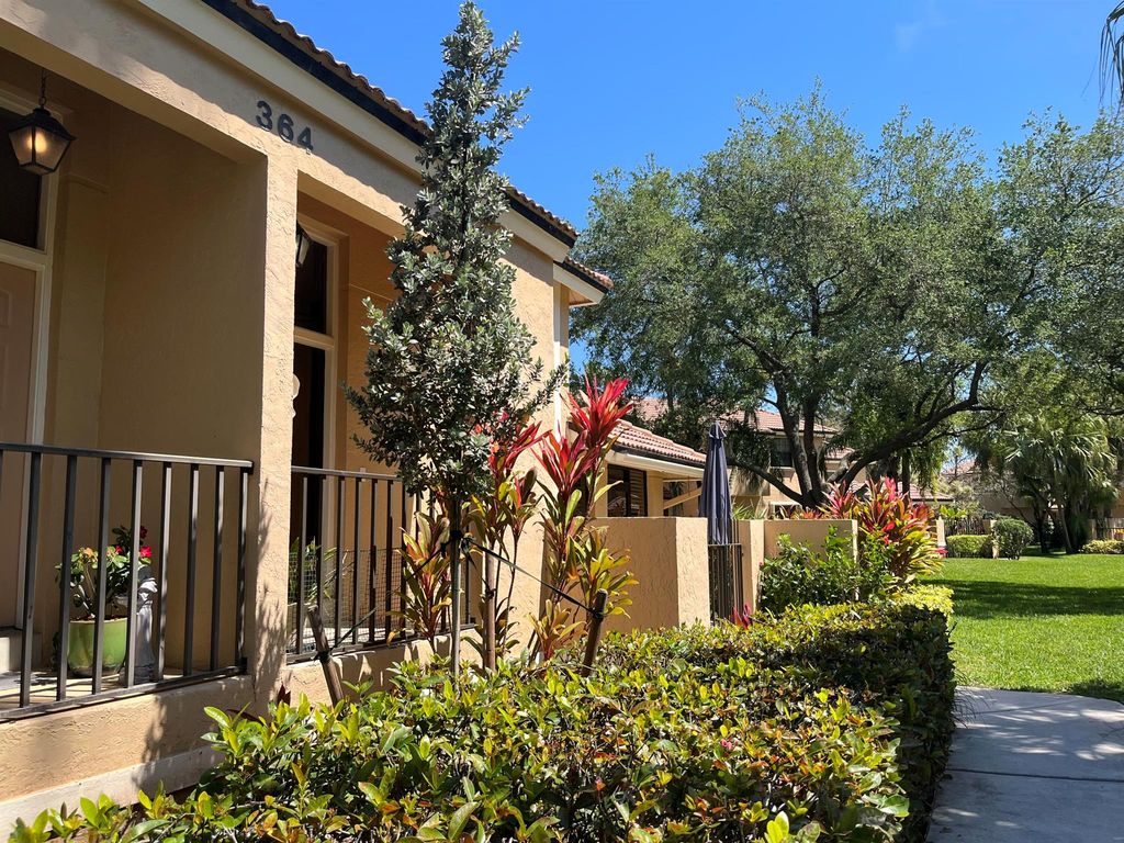 Photo of 364 Prestwick Circle #4, Palm Beach Gardens, FL 33418 (MLS # R10965002)