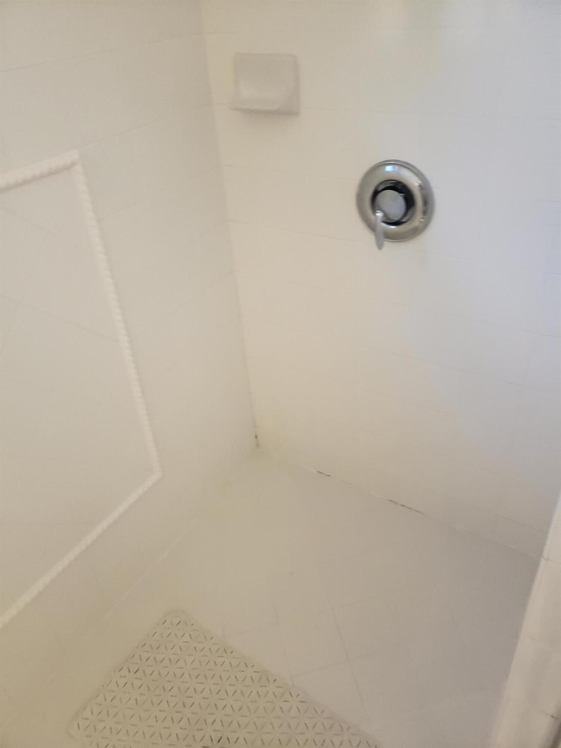 MARTINIQUE NO 3 CONDO - Residential Lease