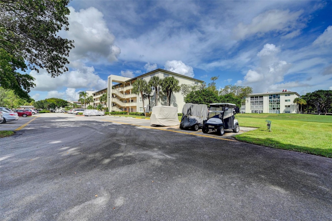 WYNMOOR VILLAGE - Residential