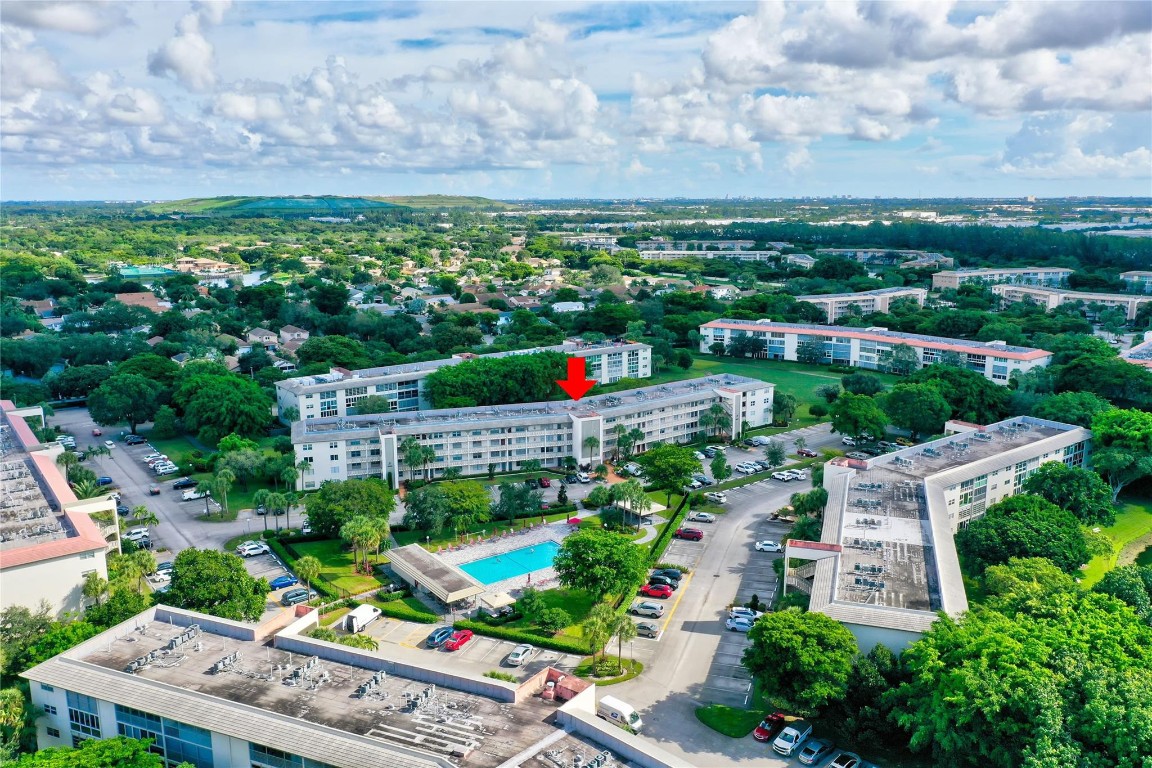 WYNMOOR VILLAGE - Residential