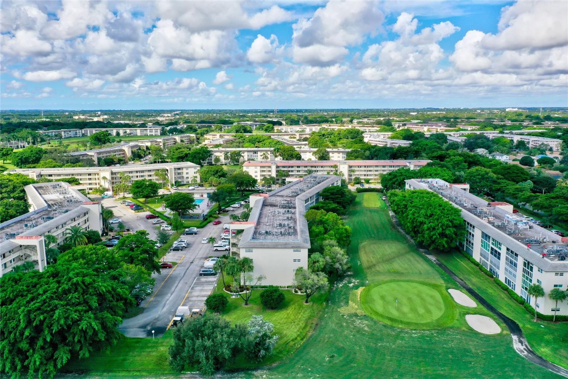 WYNMOOR VILLAGE - Residential
