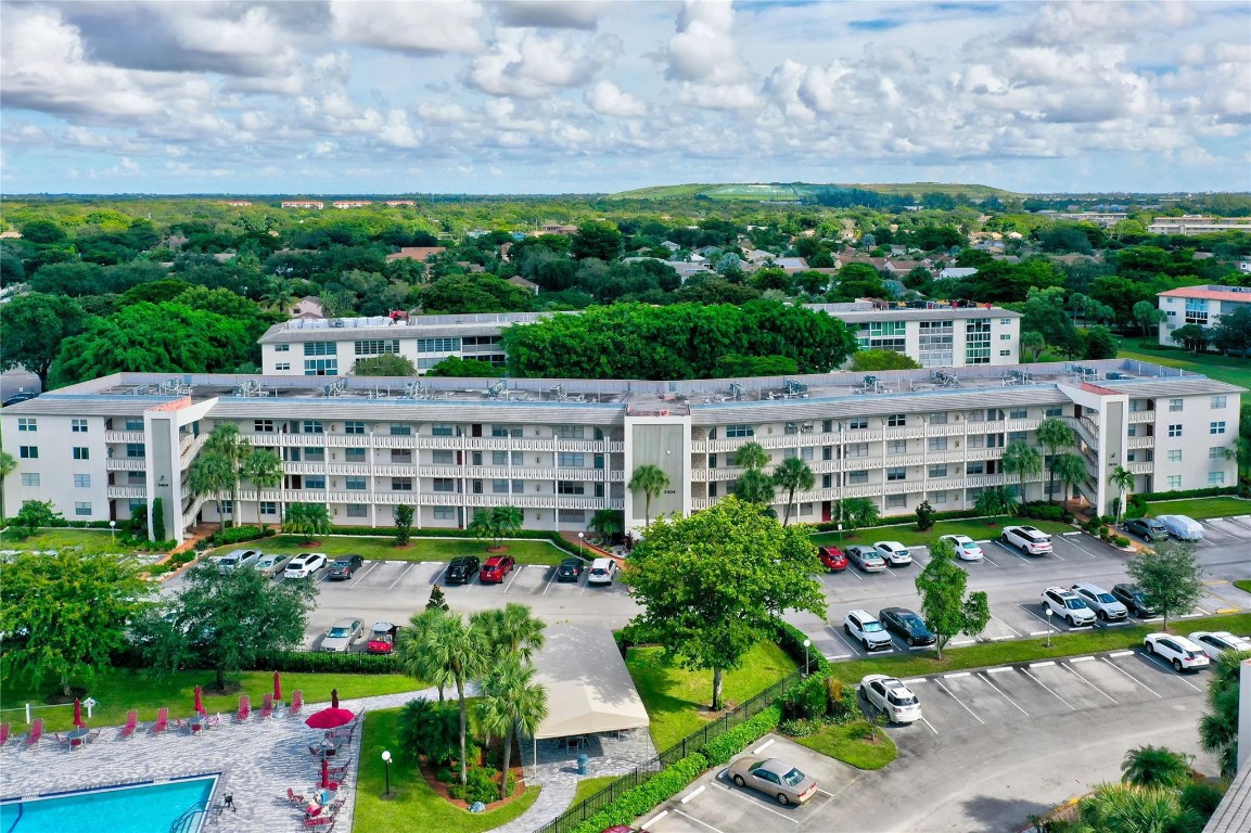 WYNMOOR VILLAGE - Residential