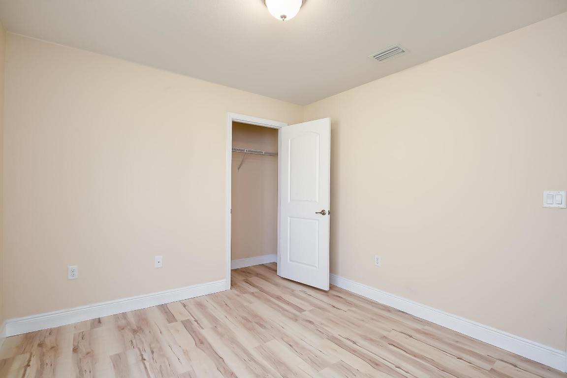 PORT ST LUCIE SECTION 24 - Residential