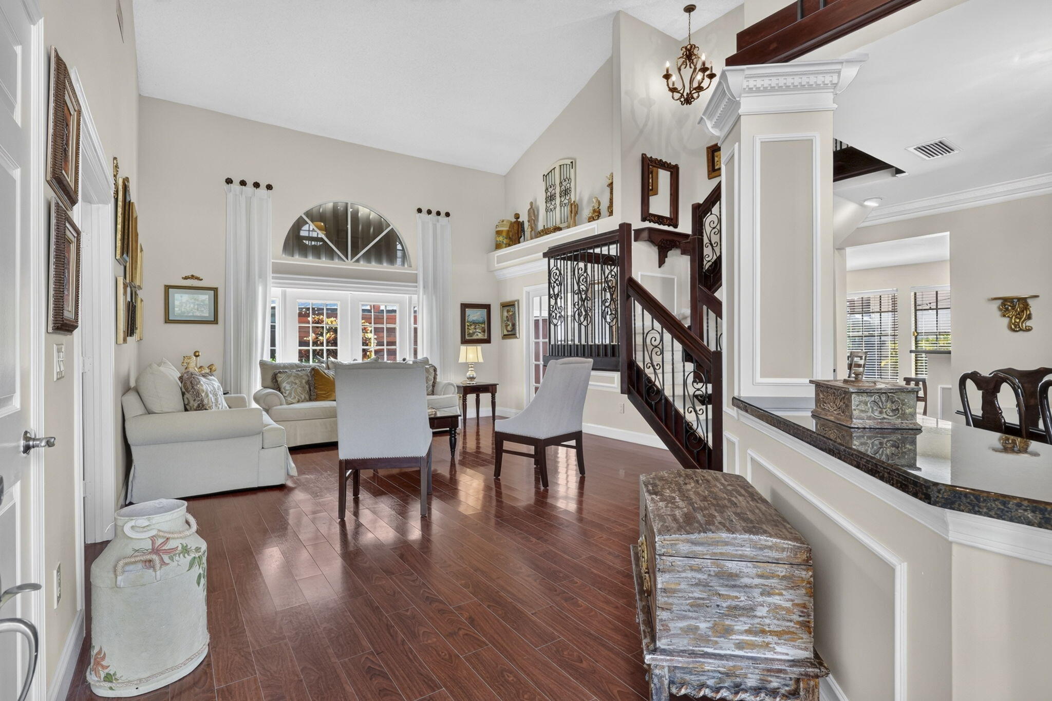 Properties 1570 YACHTMAN Place