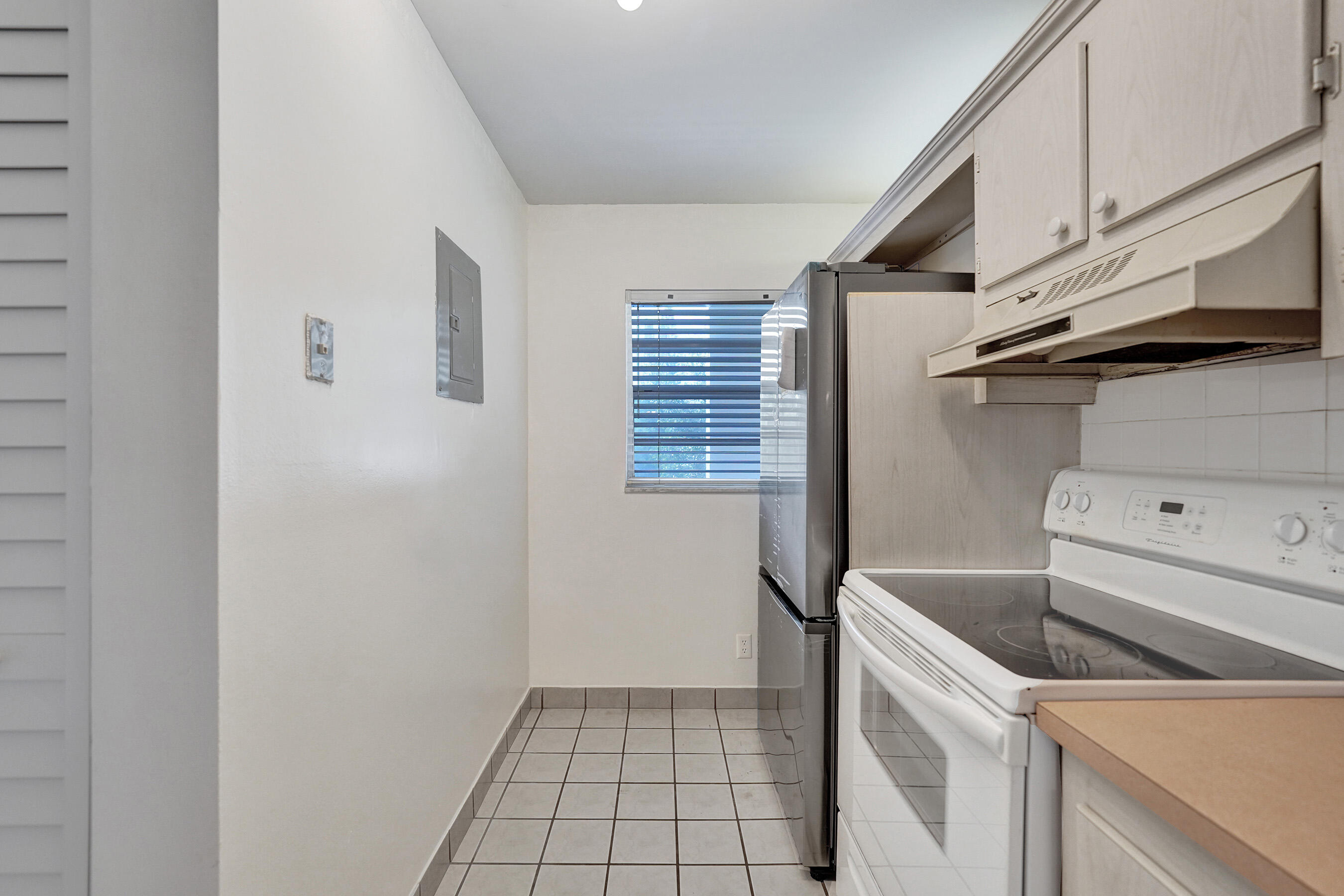 POINCIANA 7 OF PINE ISLAND RIDGE - Residential