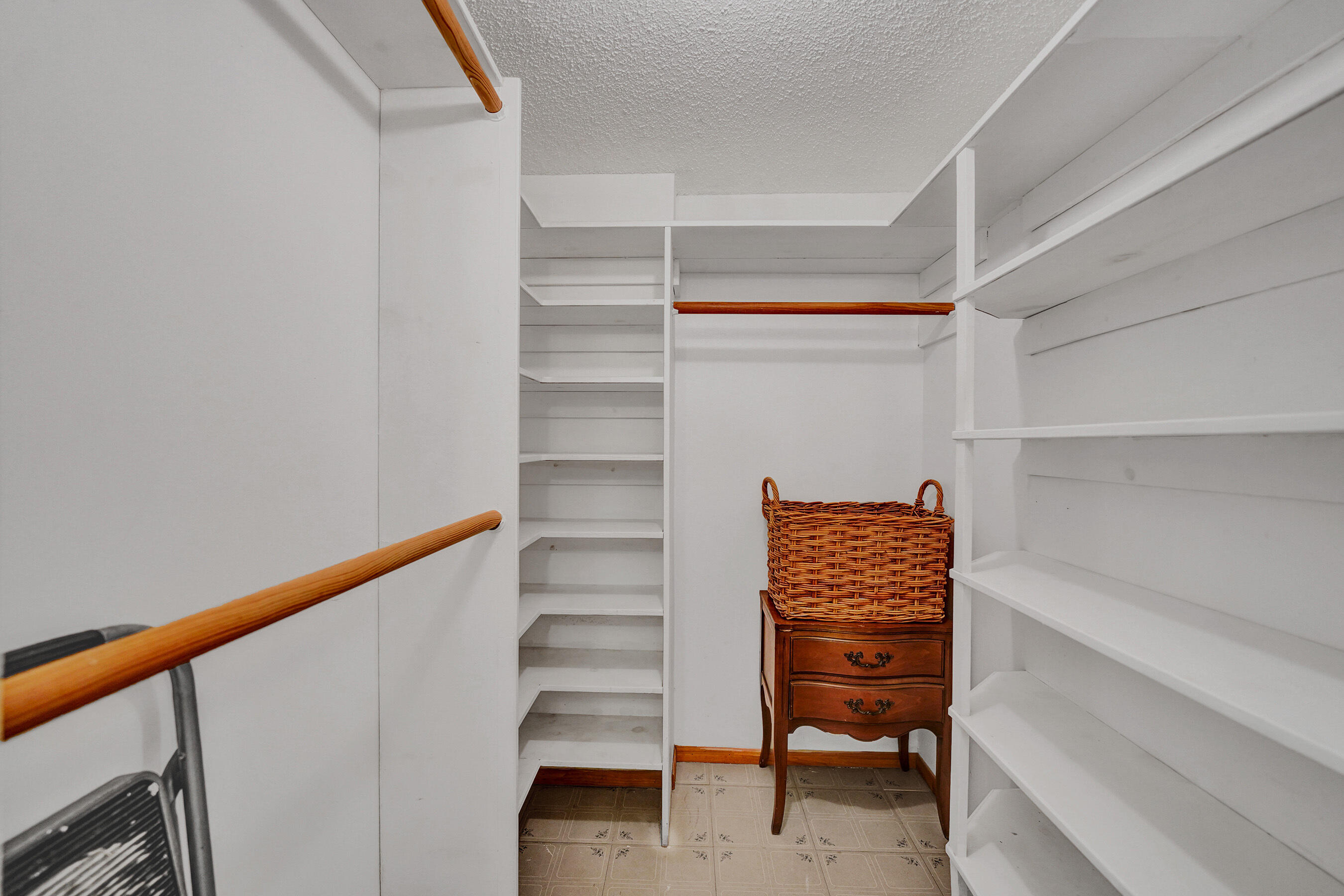 POINCIANA 7 OF PINE ISLAND RIDGE - Residential