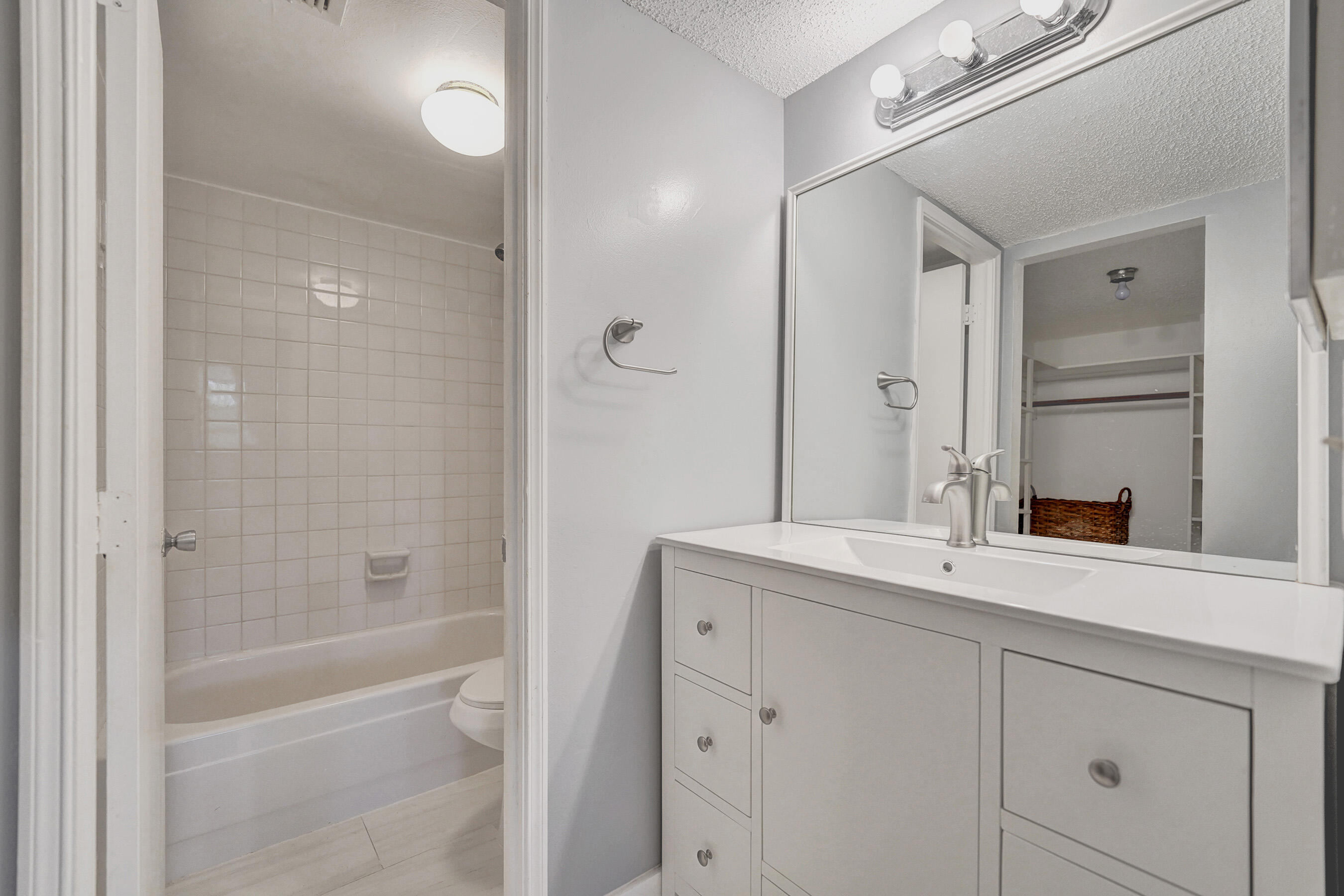 POINCIANA 7 OF PINE ISLAND RIDGE - Residential