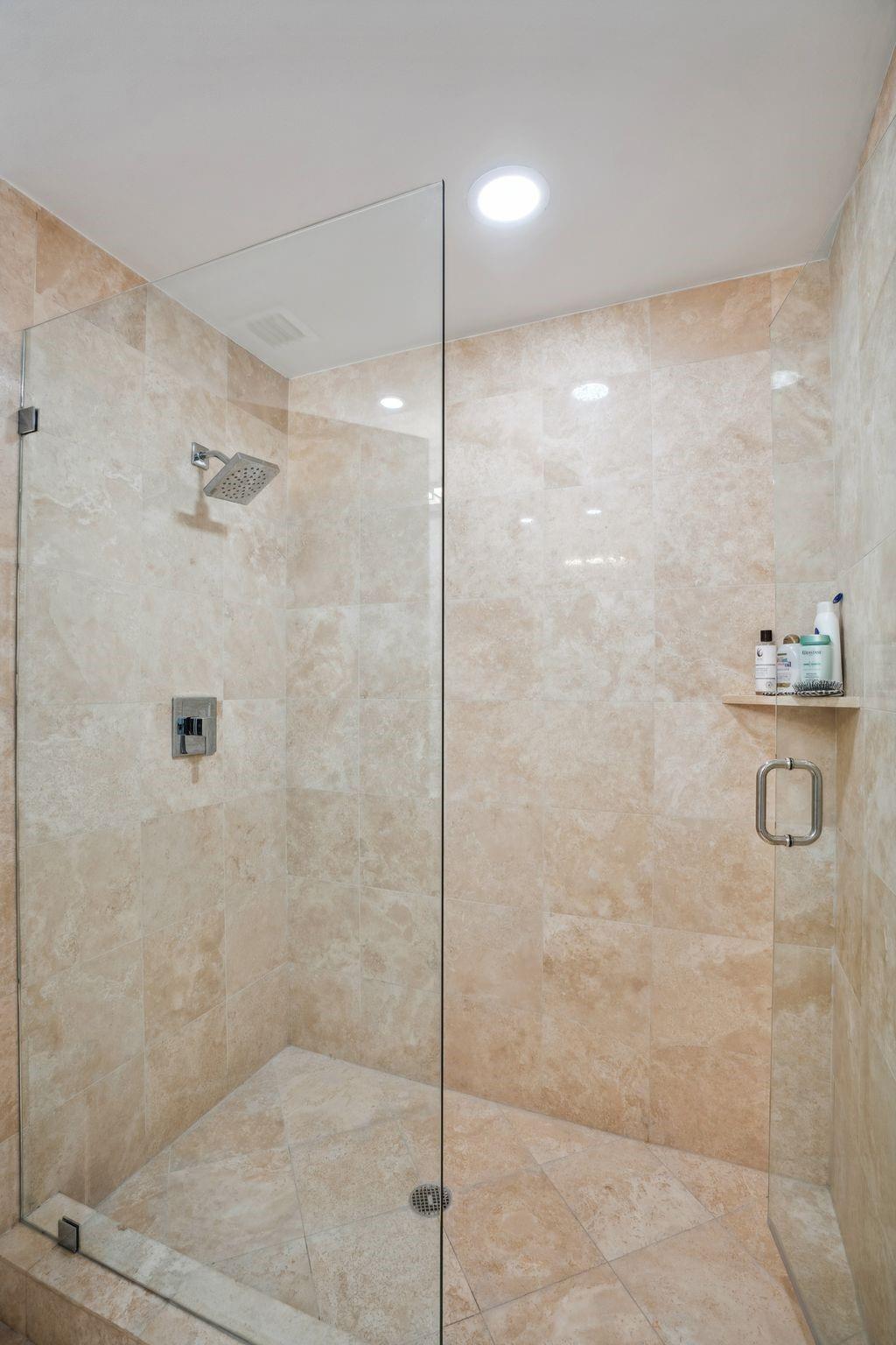 Jackson Tower - Residential