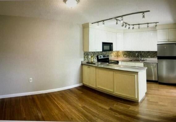 1700 Embassy Drive 105, West Palm Beach FL 33401