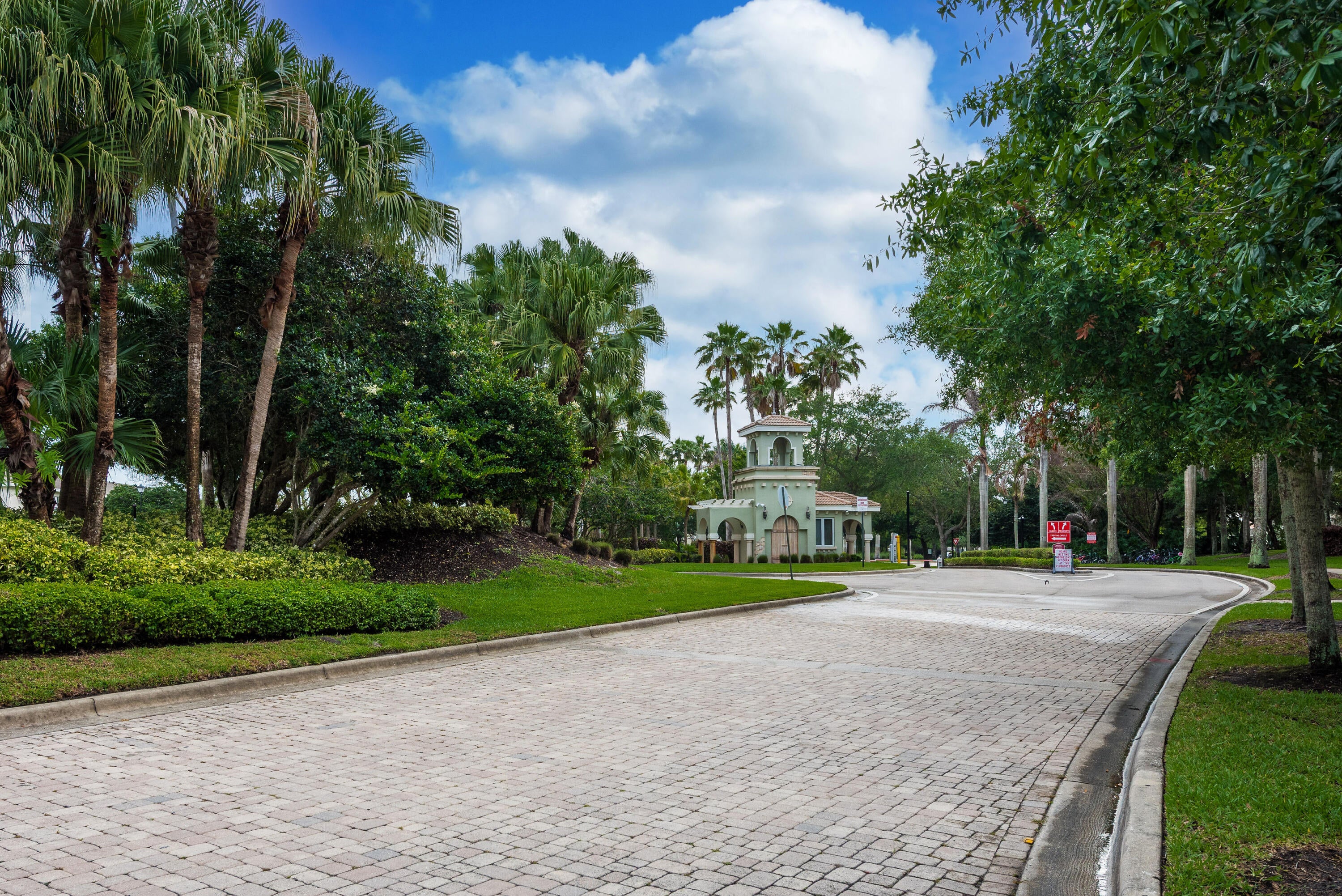 VIZCAYA FALLS PLAT 1 - Residential
