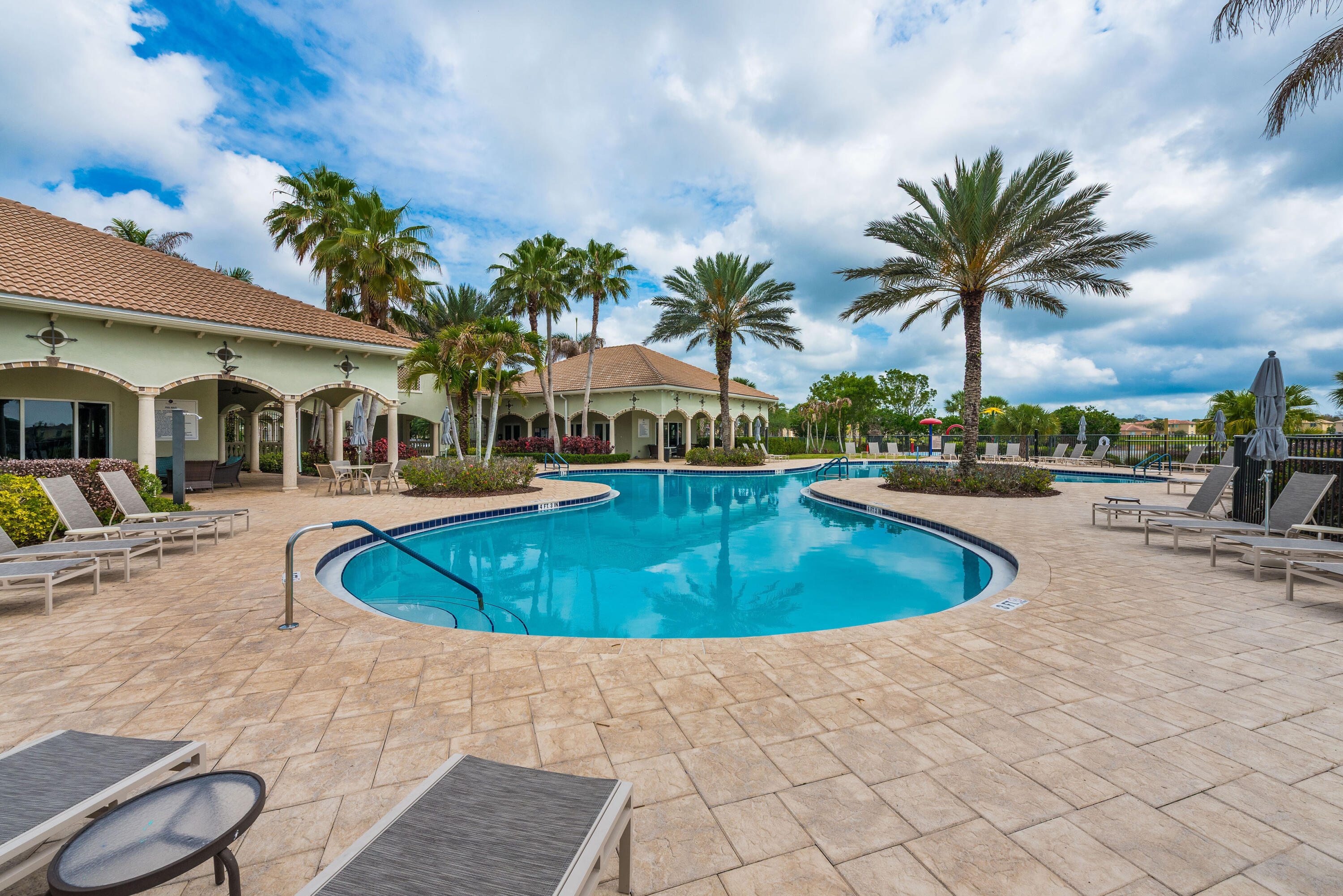 VIZCAYA FALLS PLAT 1 - Residential