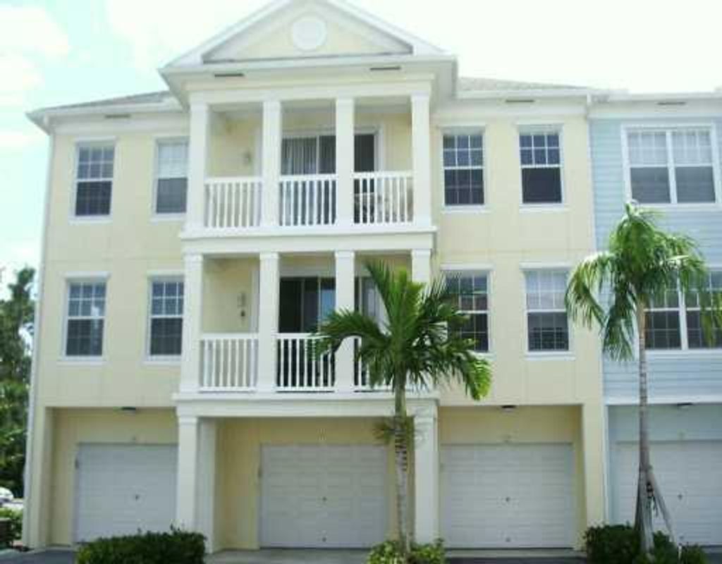 Photo of 225 Murcia Drive #204, Jupiter, FL 33458 (MLS # R10877298)