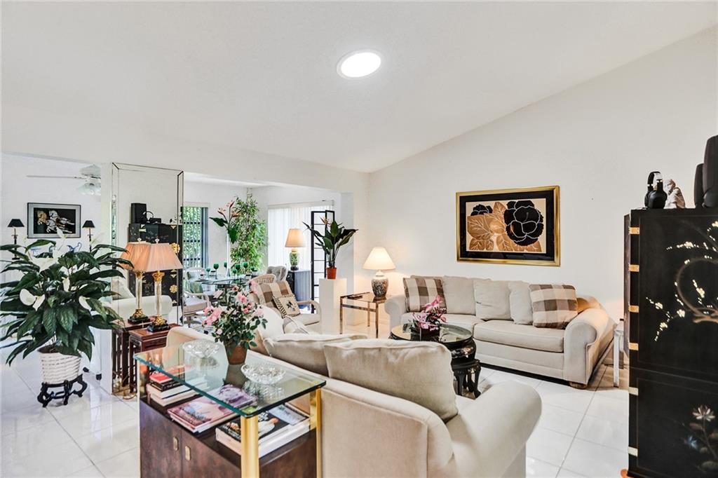 The Meadows Of Crystal La - Residential