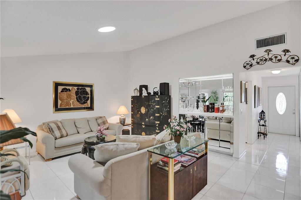 The Meadows Of Crystal La - Residential