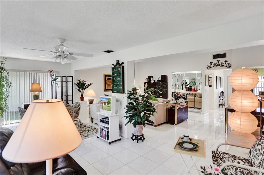 The Meadows Of Crystal La - Residential