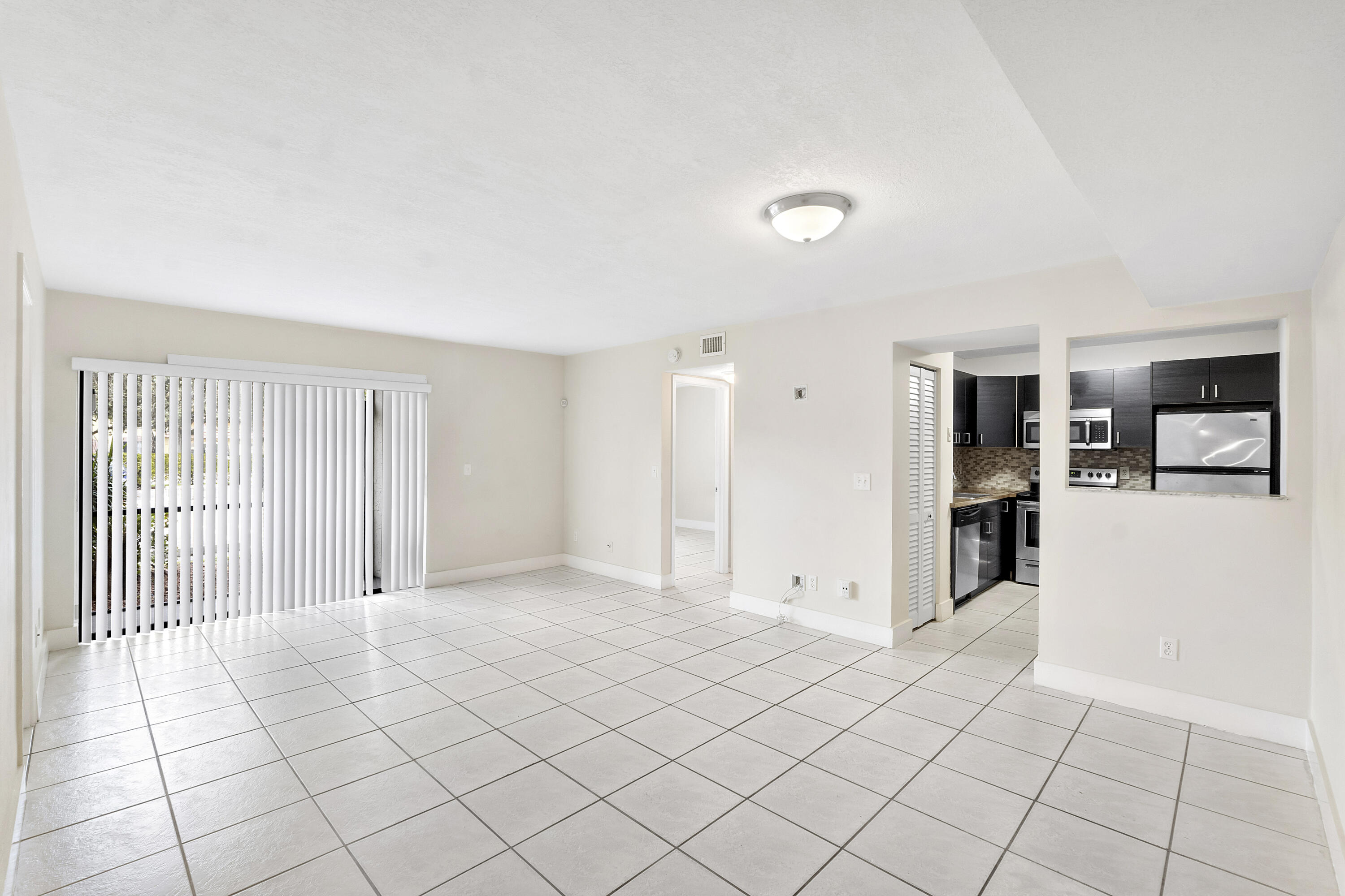 10710 Royal Palm Boulevard 2-2