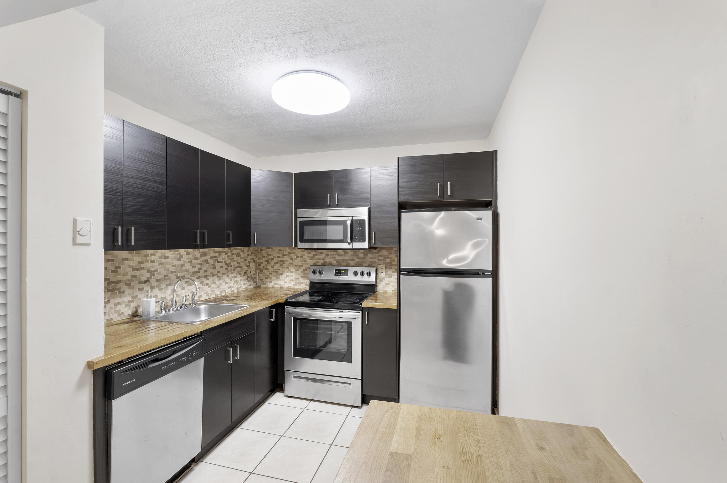 10710 Royal Palm Boulevard 2-2