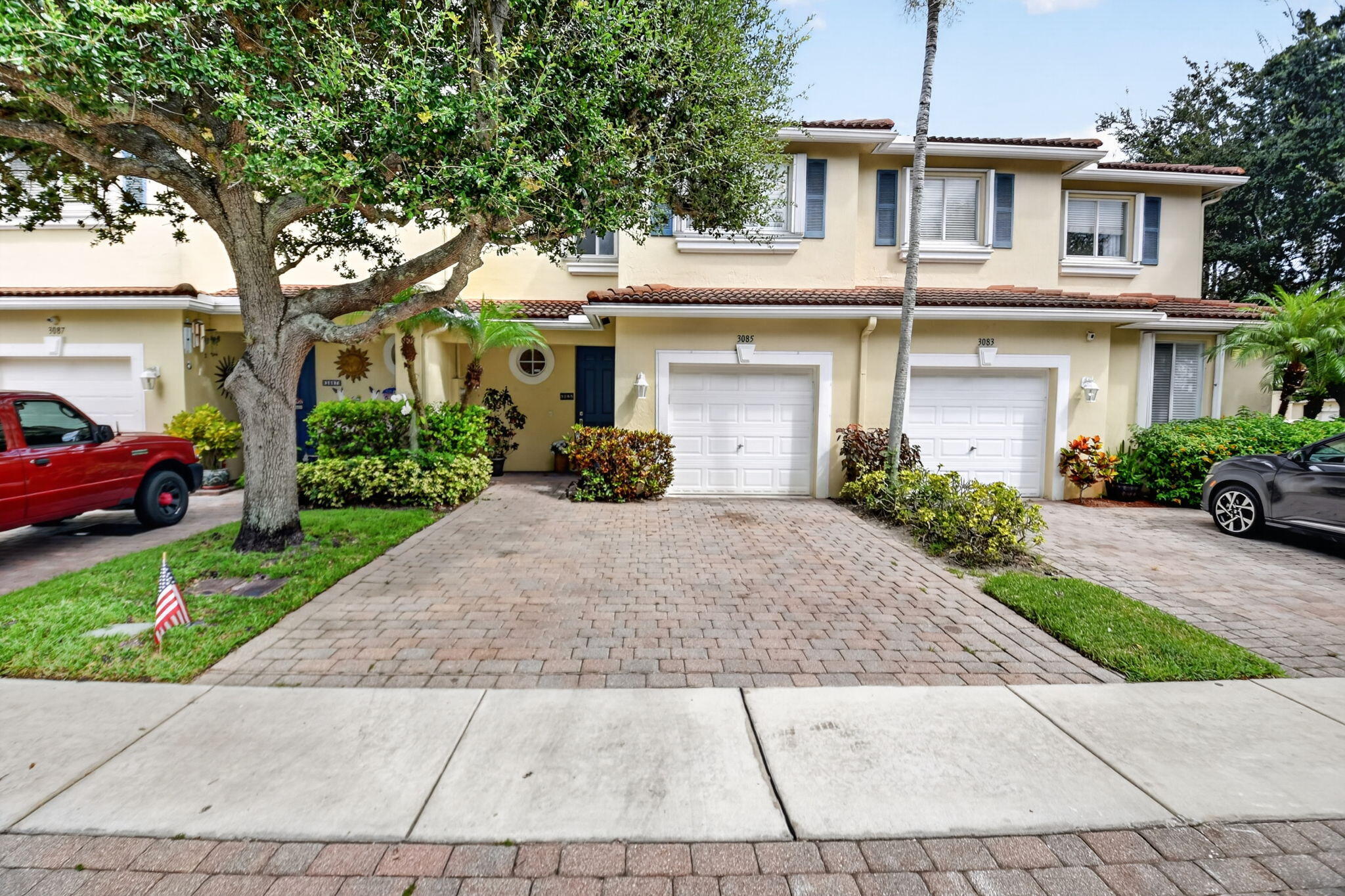3085 N EVERGREEN Circle