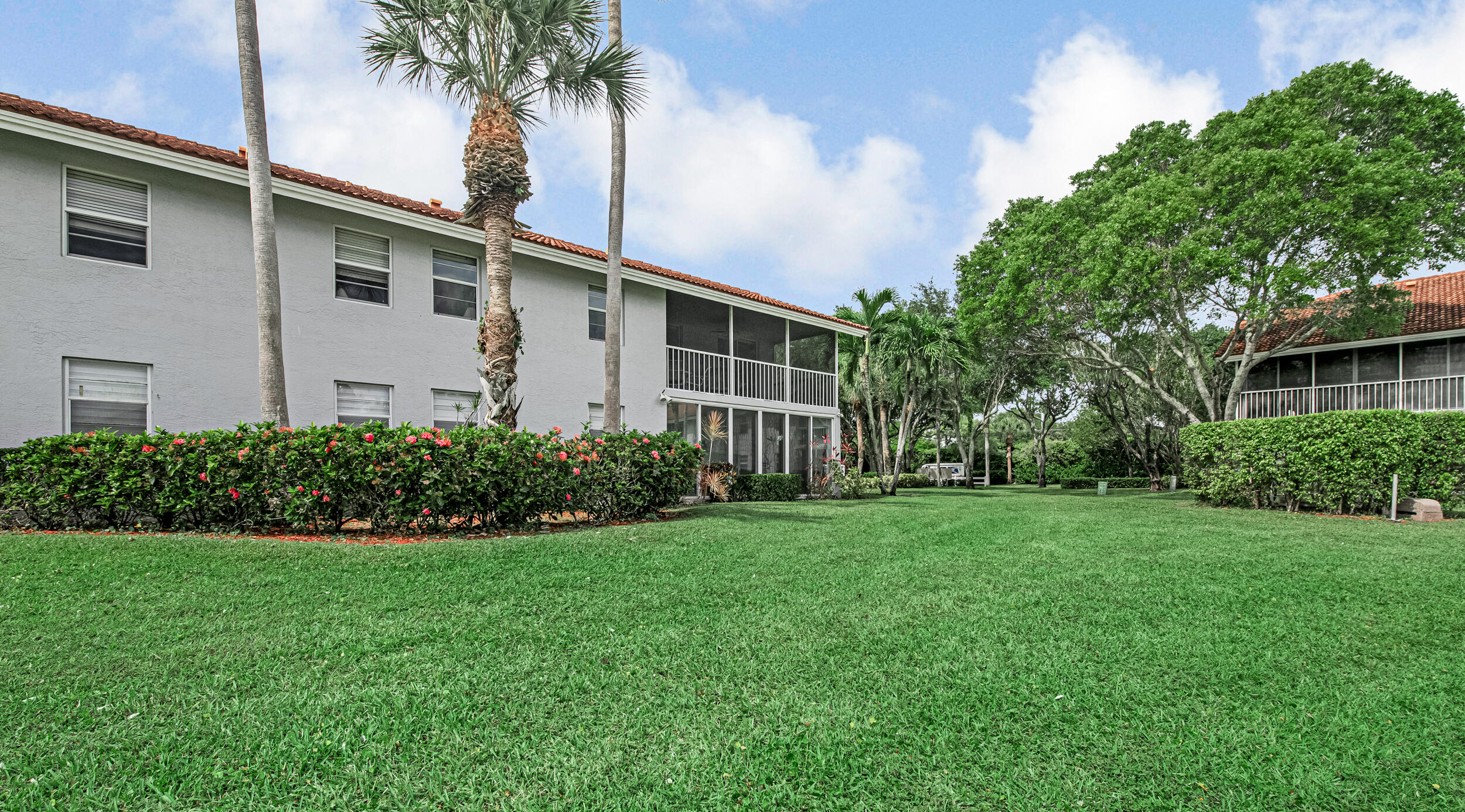 PALM ISLES I, II AND III CONDOS - Residential