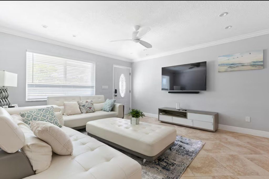 Photo of 337 Balsam Street, Palm Beach Gardens, FL 33410 (MLS # R11092566)