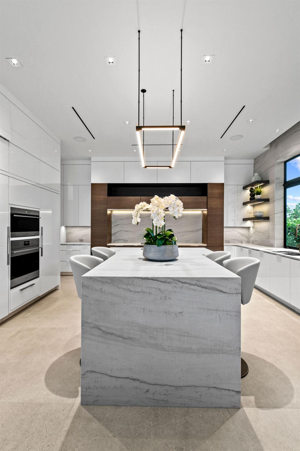 ADMIRALS COVE - Residential