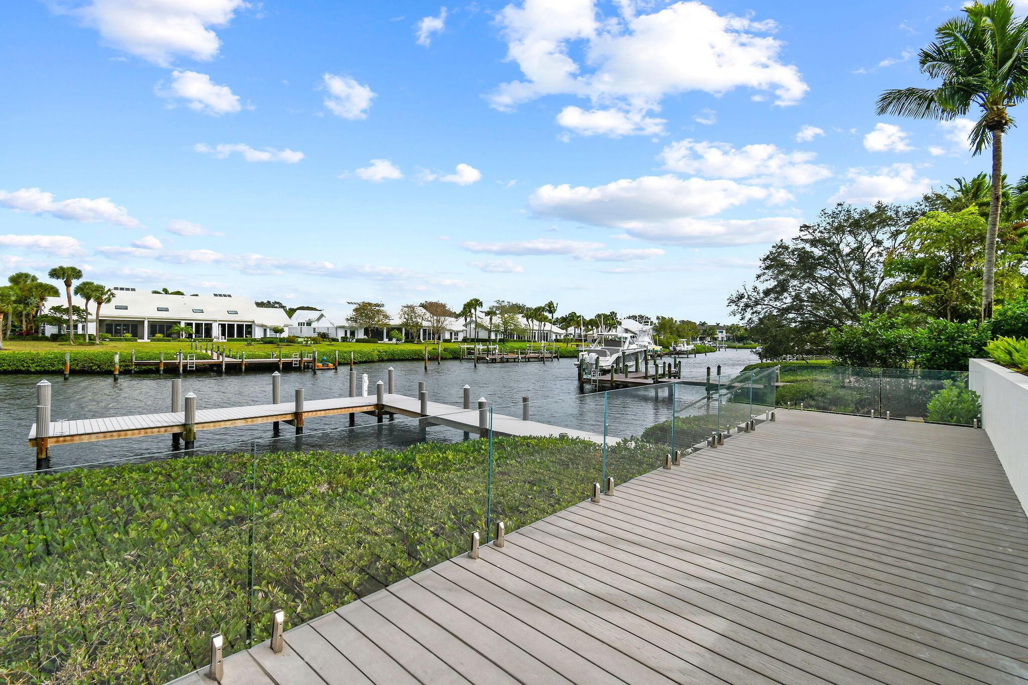 ADMIRALS COVE - Residential