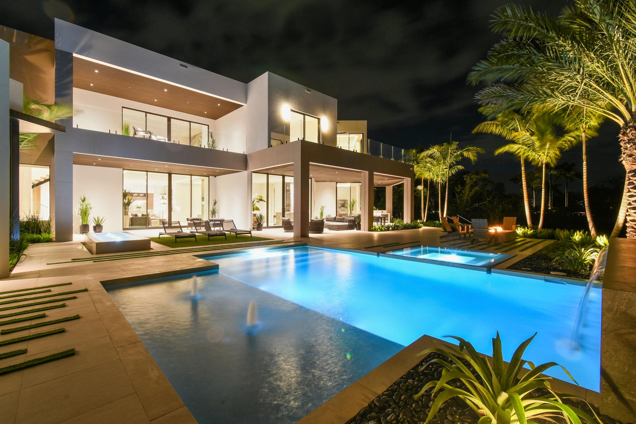 ADMIRALS COVE - Residential