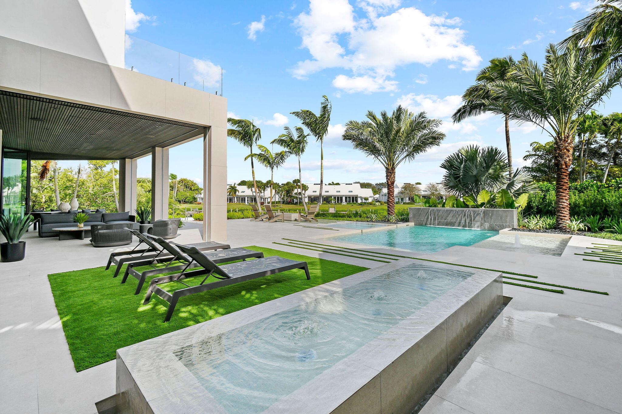 ADMIRALS COVE - Residential