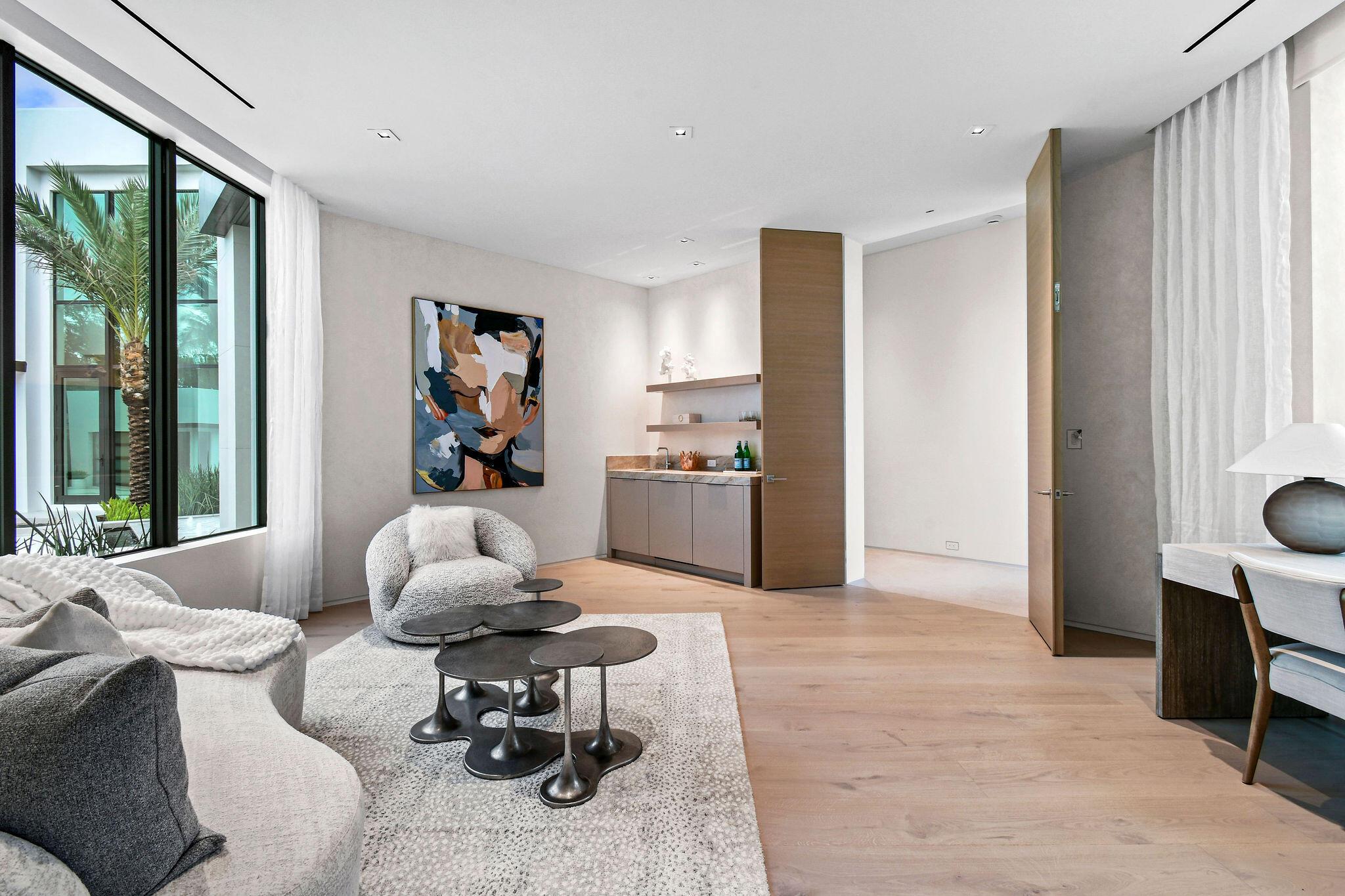 ADMIRALS COVE - Residential