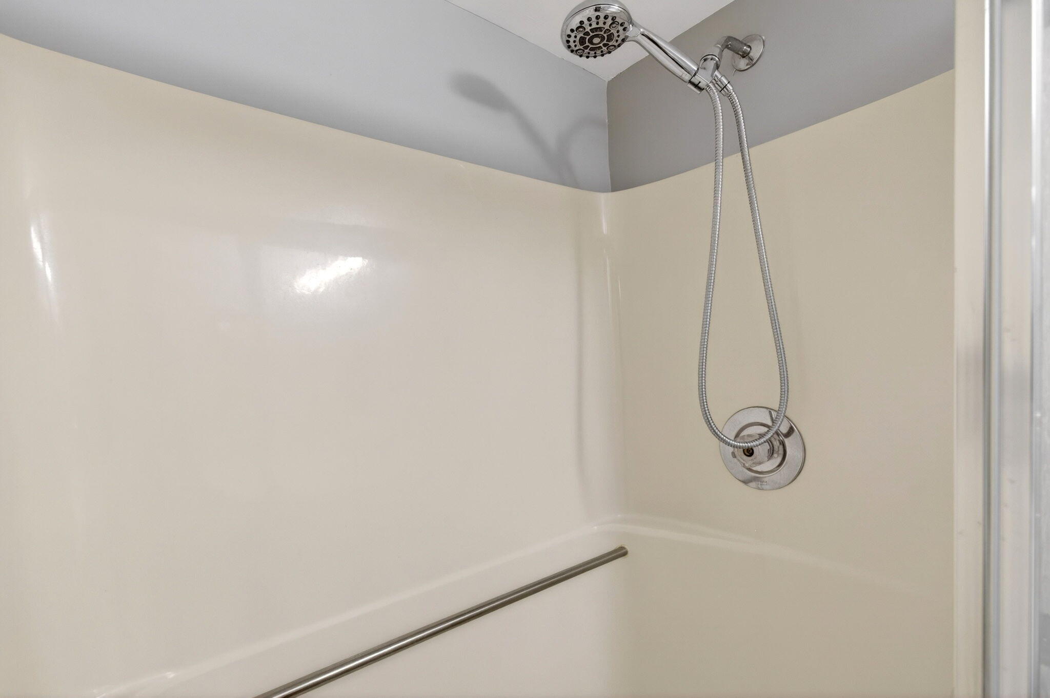 LUCERNE LAKES - Residential