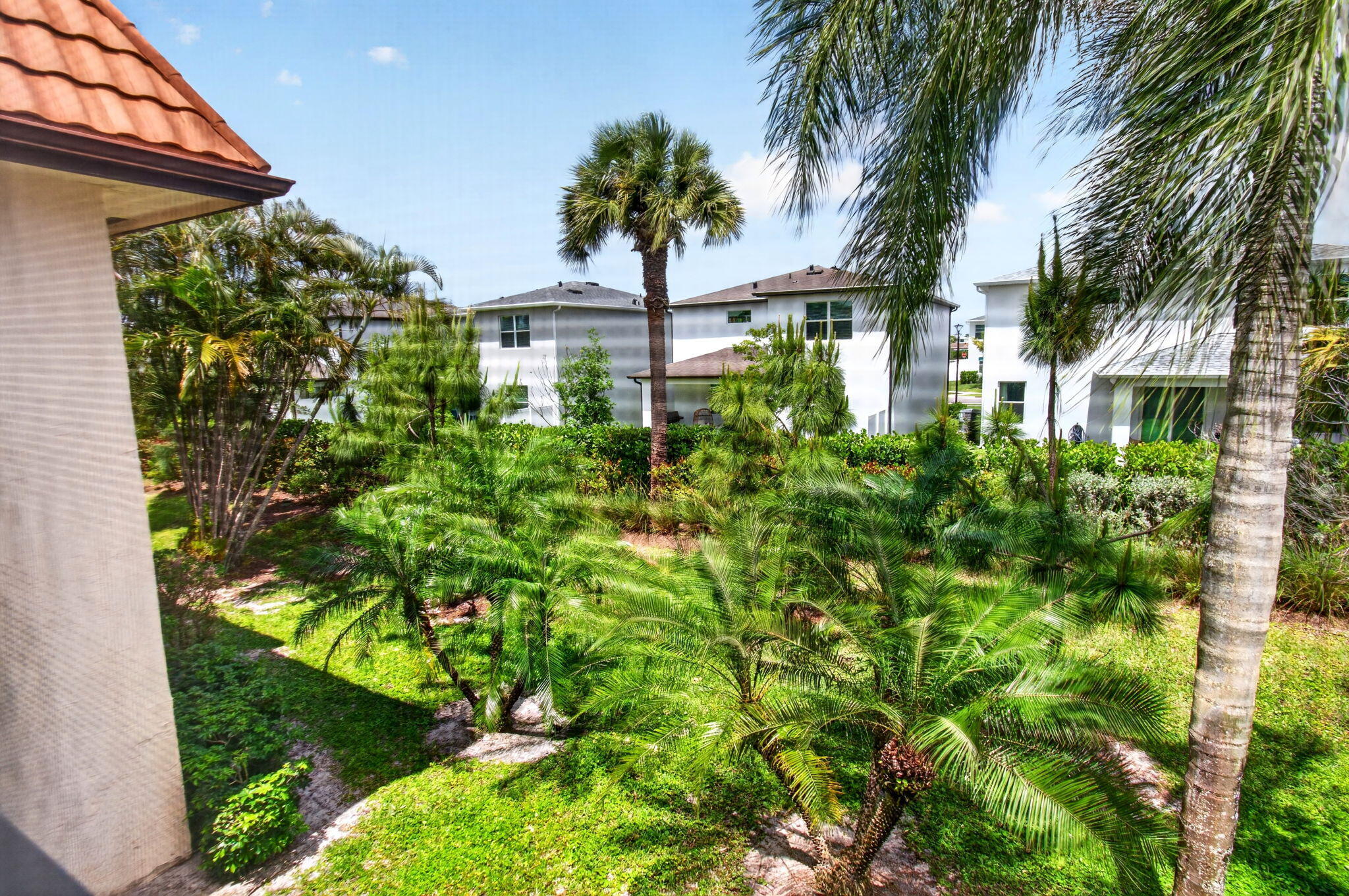 LUCERNE LAKES - Residential