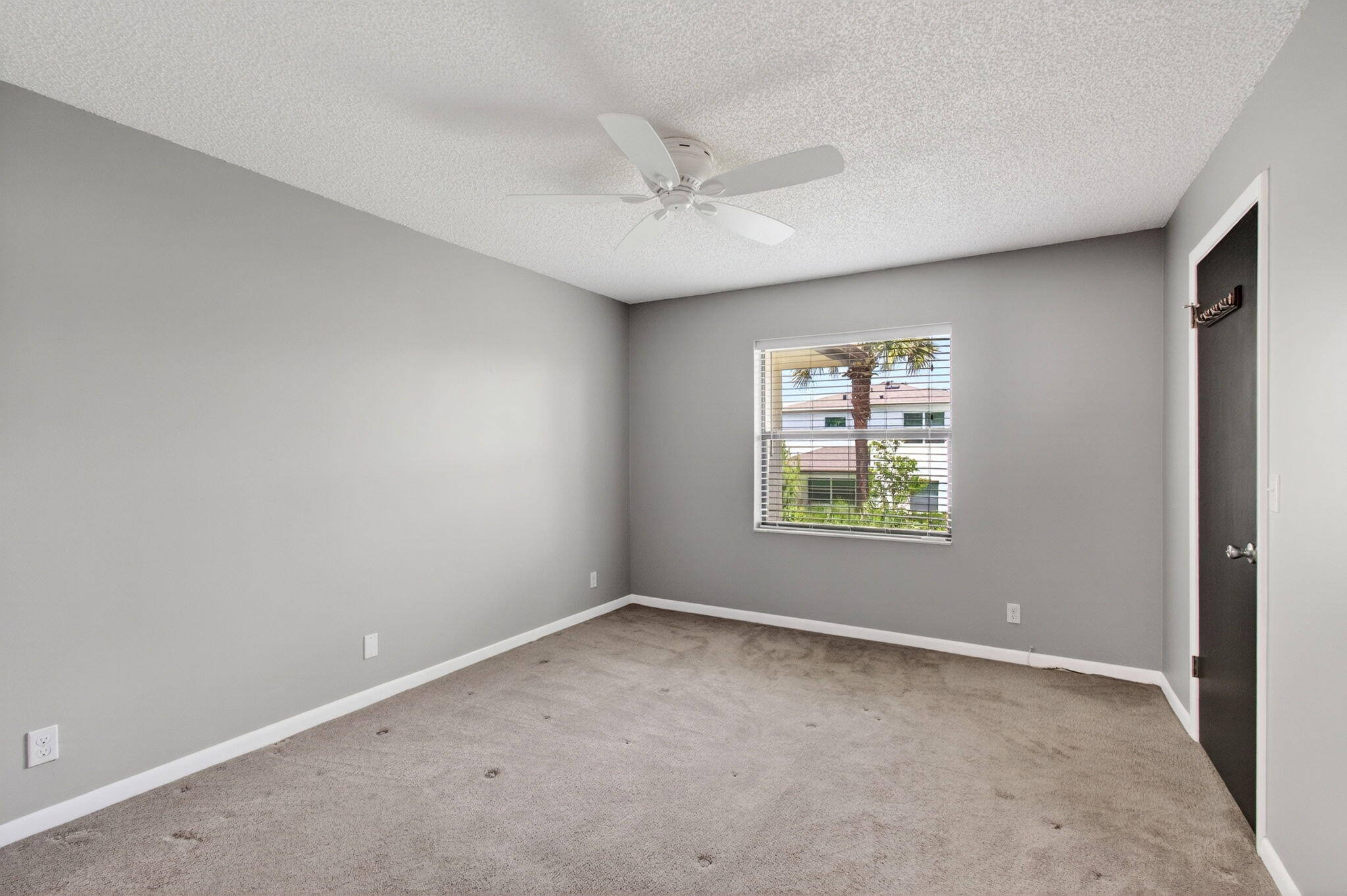 LUCERNE LAKES - Residential