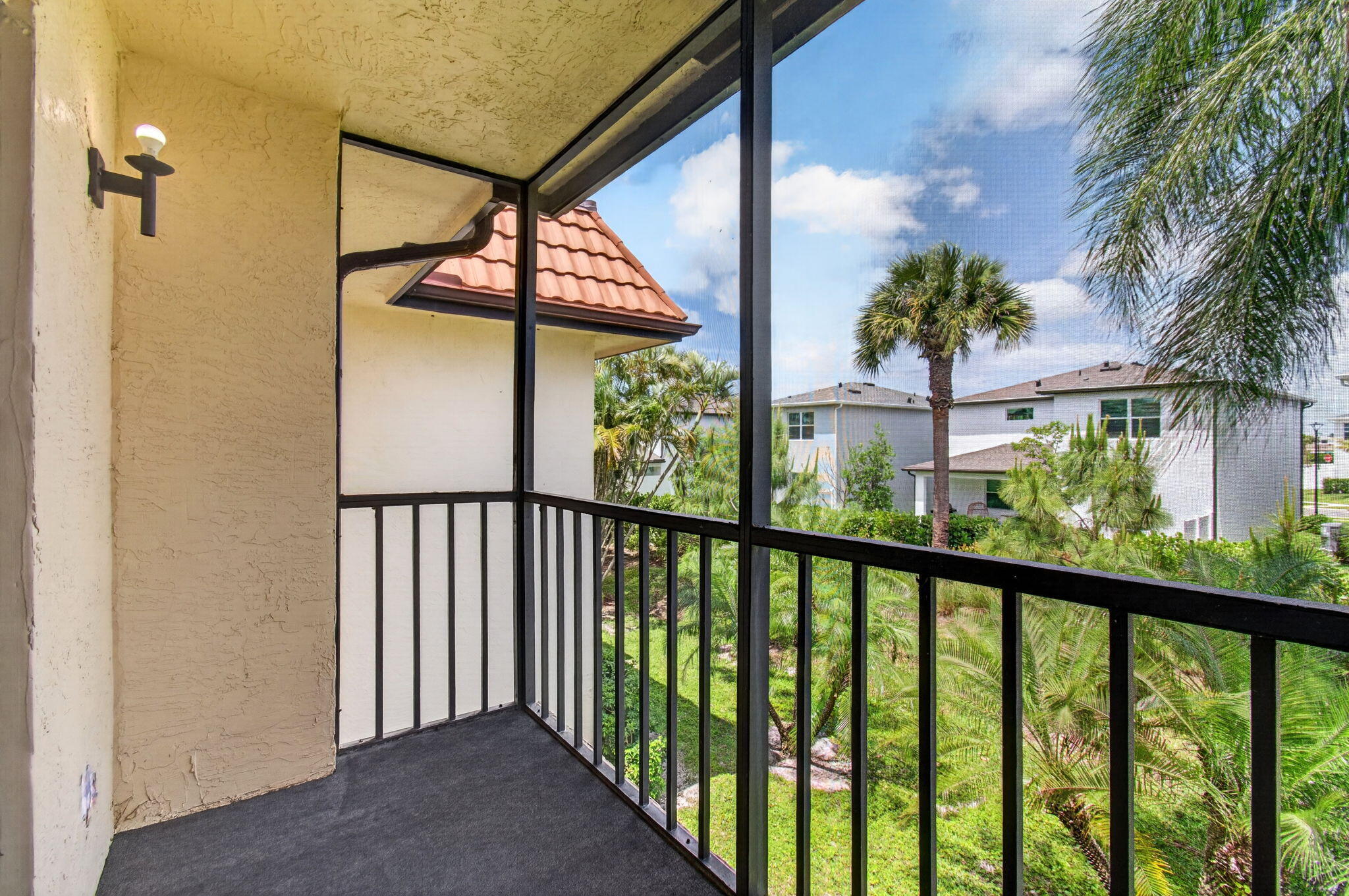 LUCERNE LAKES - Residential