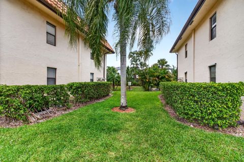 Tiny photo for 7245 Golf Colony Court #205, Lake Worth, FL 33467 (MLS # B26015142)