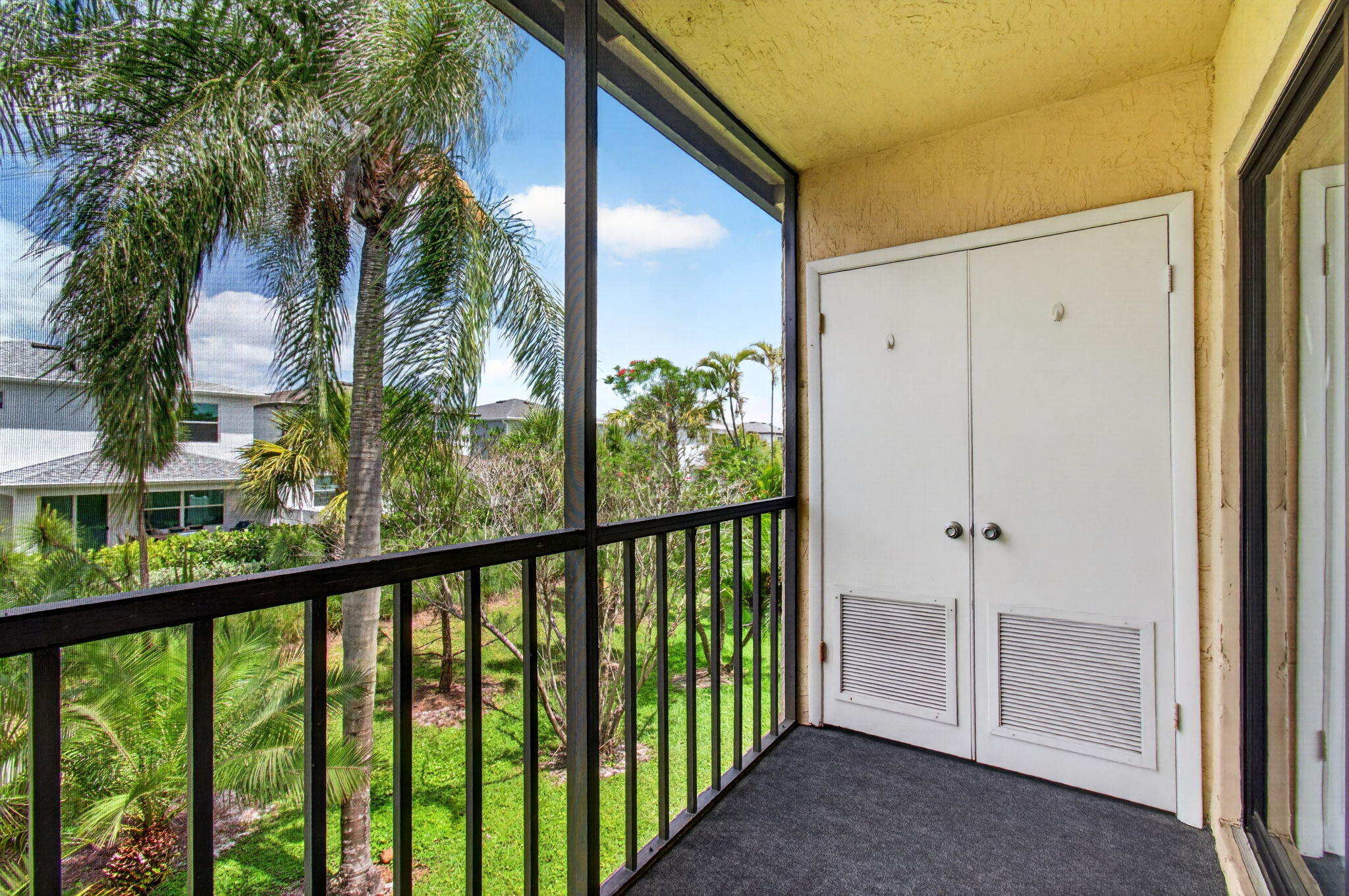 LUCERNE LAKES - Residential