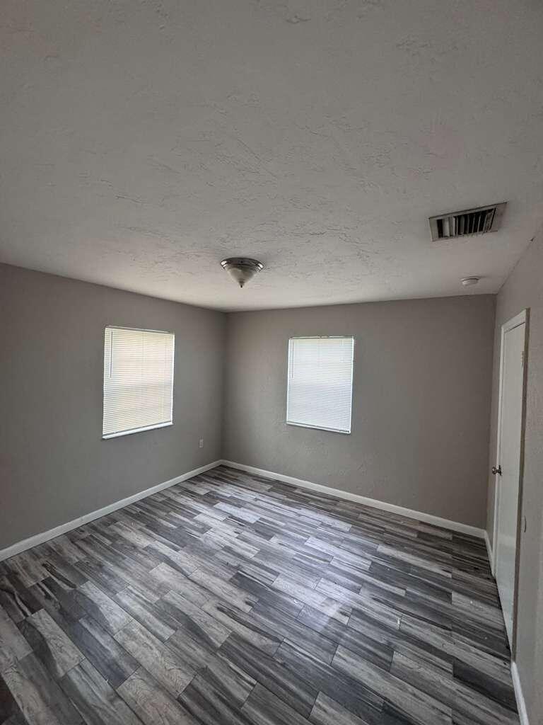 ACREHOME PARK - Residential Lease