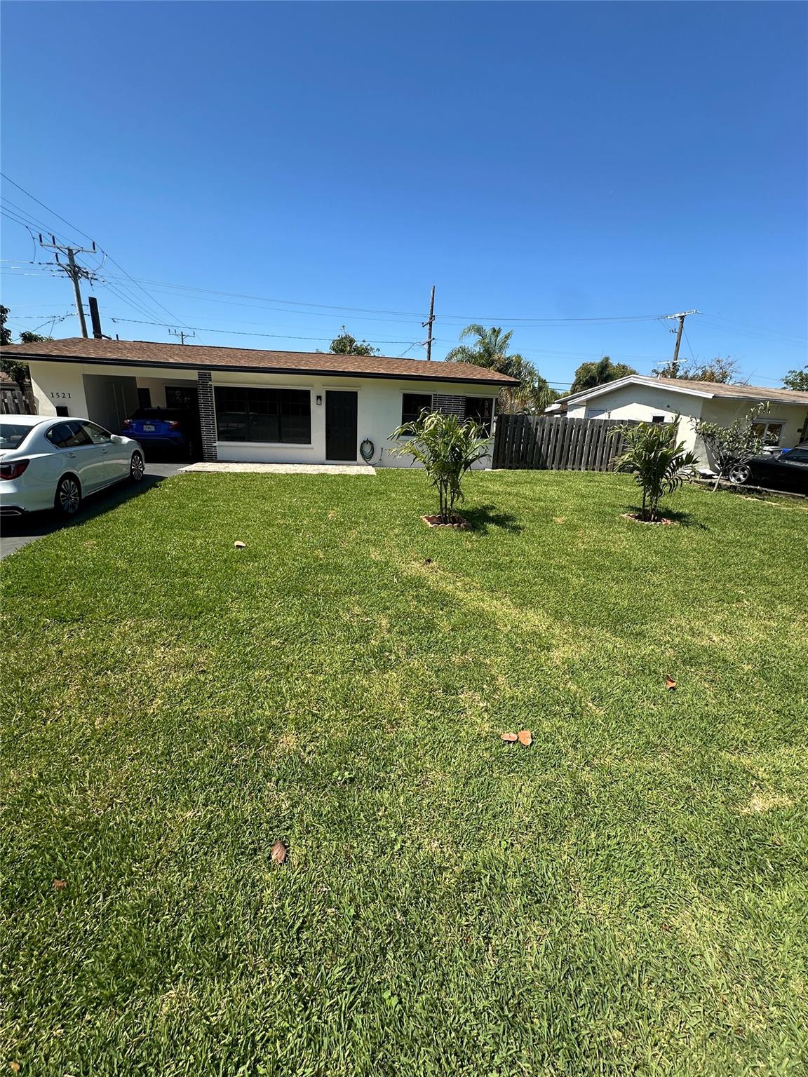 1521 NE 32nd Pl
