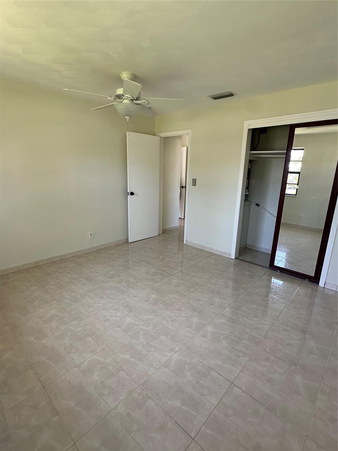 1521 NE 32nd Pl