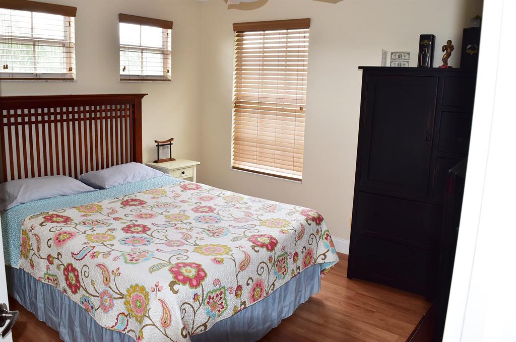 MIZNER POINTE OF BOCA VIA ANCHO - Residential