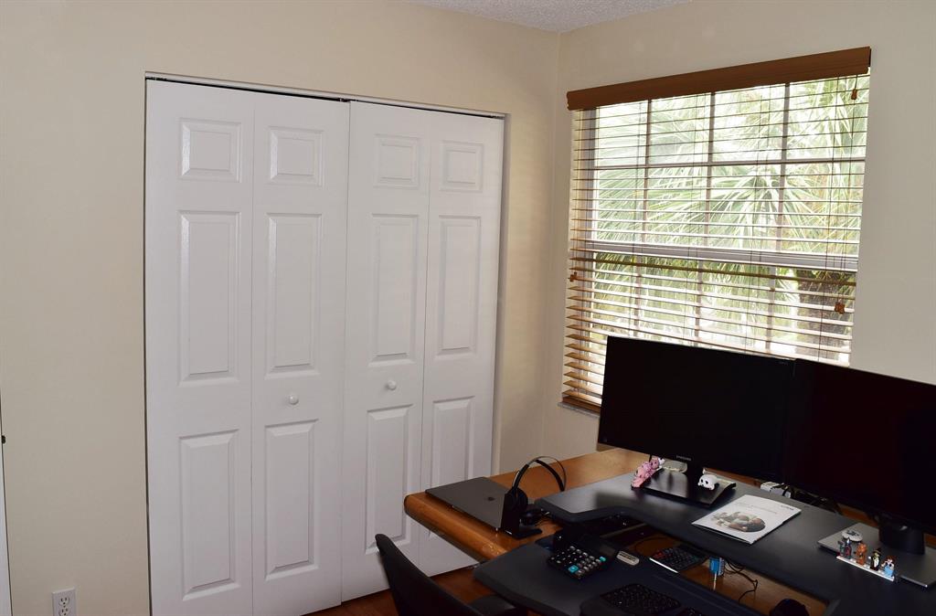 MIZNER POINTE OF BOCA VIA ANCHO - Residential